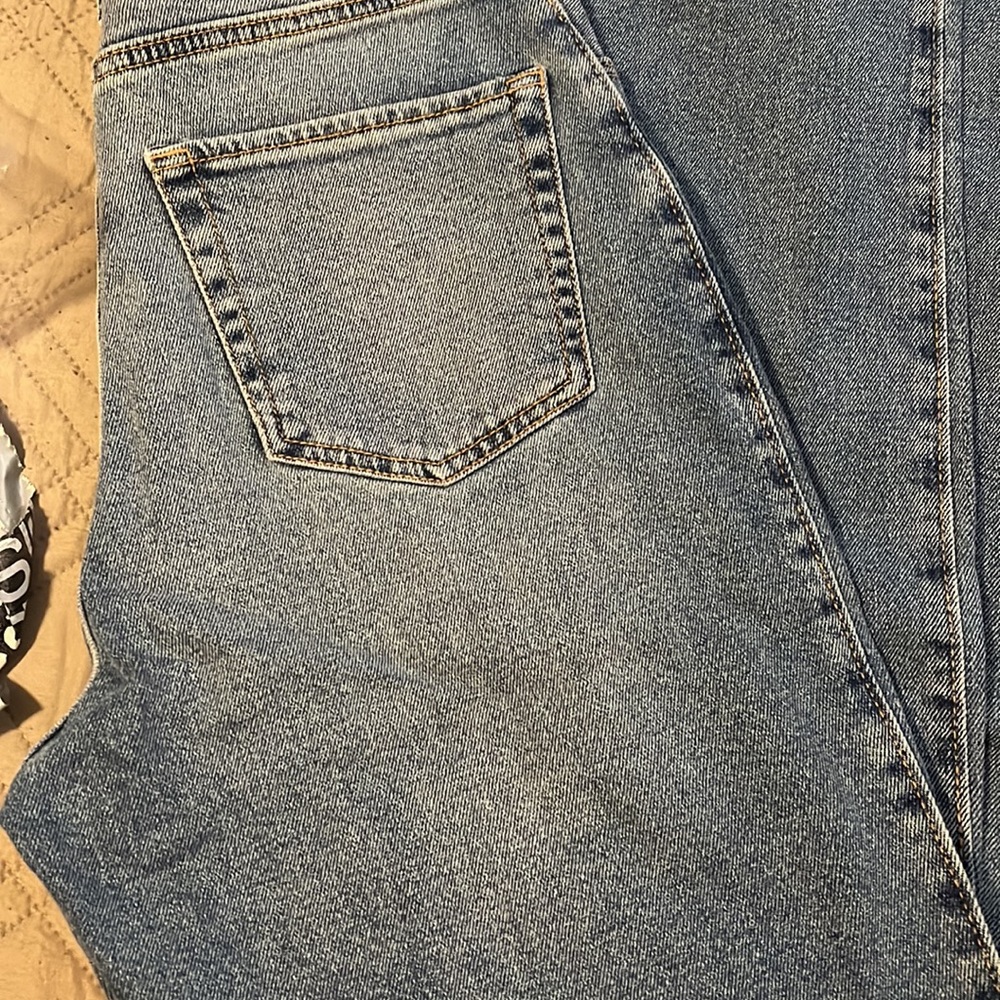 Hollister curvy ultra high dad Jean - Picture 5 of 9